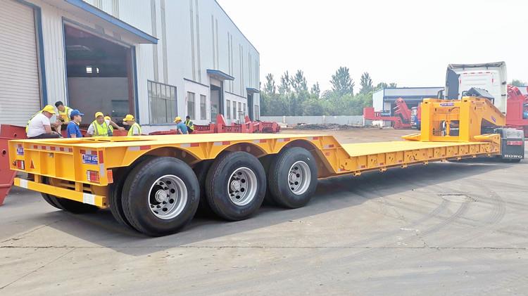 3 Axle 80 Ton Removable Detachable Gooseneck Lowboy Trailer for Sale in Guyana