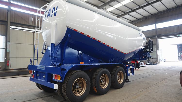 Bulk Cement Tanker Truck for Sale in Guyana Bartica
