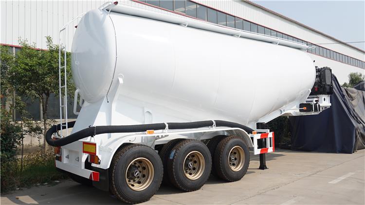 Pneumatic Cement Bulker Truck Trailer Price in Guyana