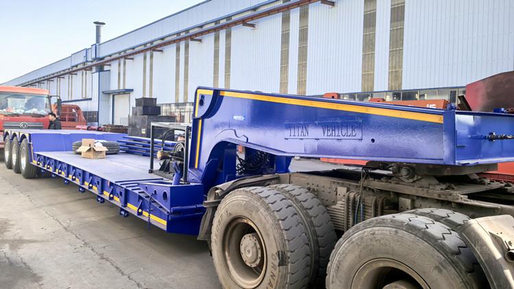 Tri Axle Lowboy Semi Trailer Truck Price in Guyana