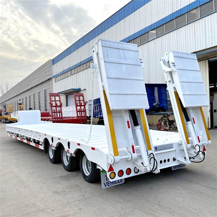 100 Ton Lowbed Trailer with Folding Ladder