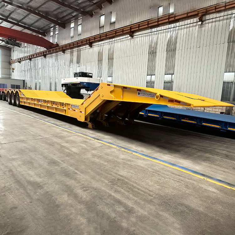 3 Axle 80 Ton Hydraulic Lowboy Trailer